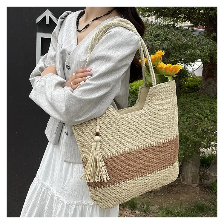 Summer Straw Woven Shoulder Bag with Tassel — feature 10