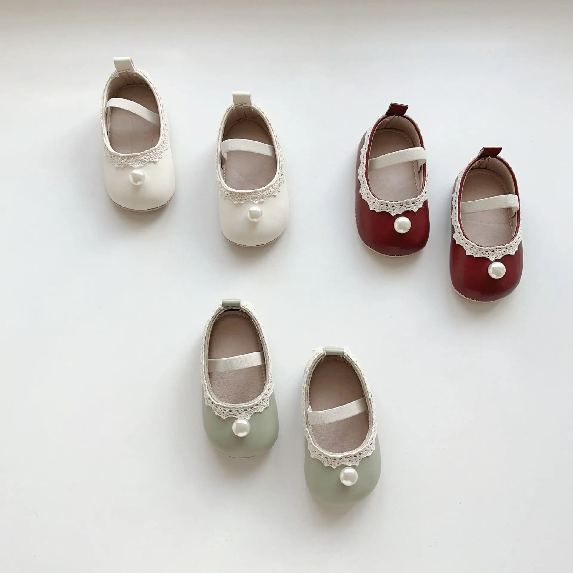 Baby Pearl Leather Mary Jane Shoes for Girls — feature 1