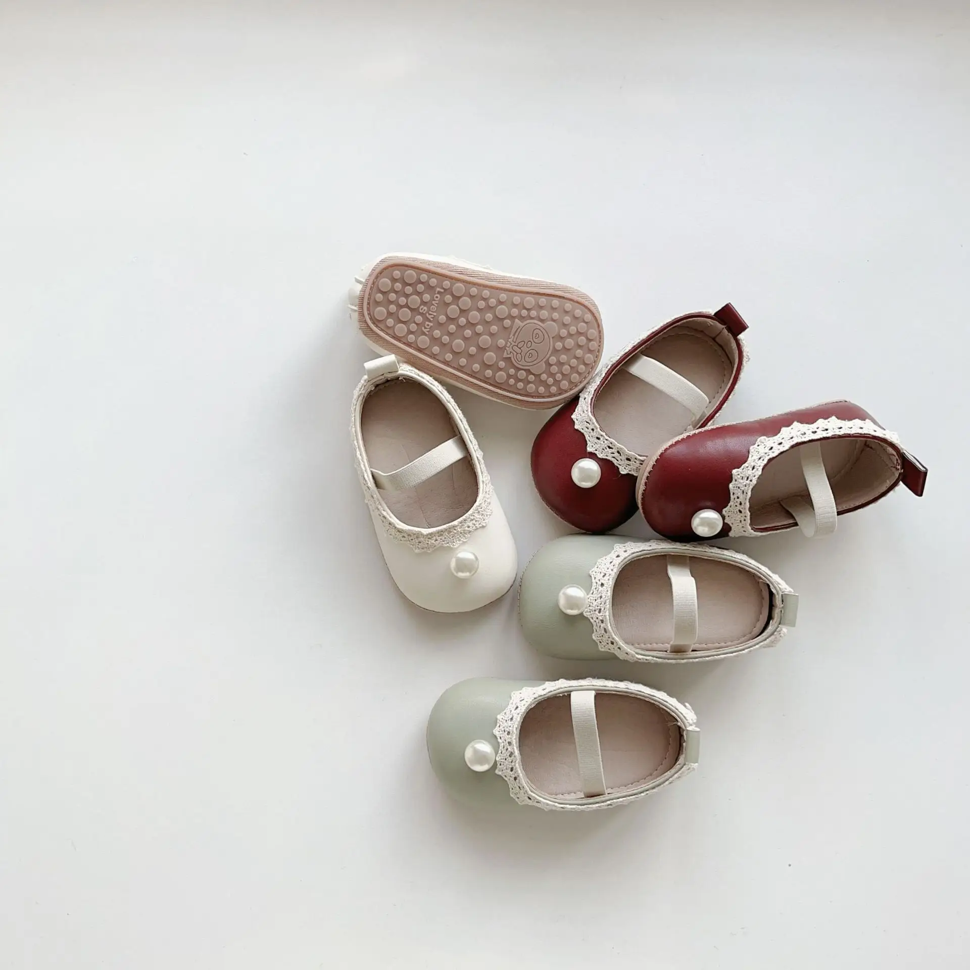 Baby Pearl Leather Mary Jane Shoes for Girls — feature 17