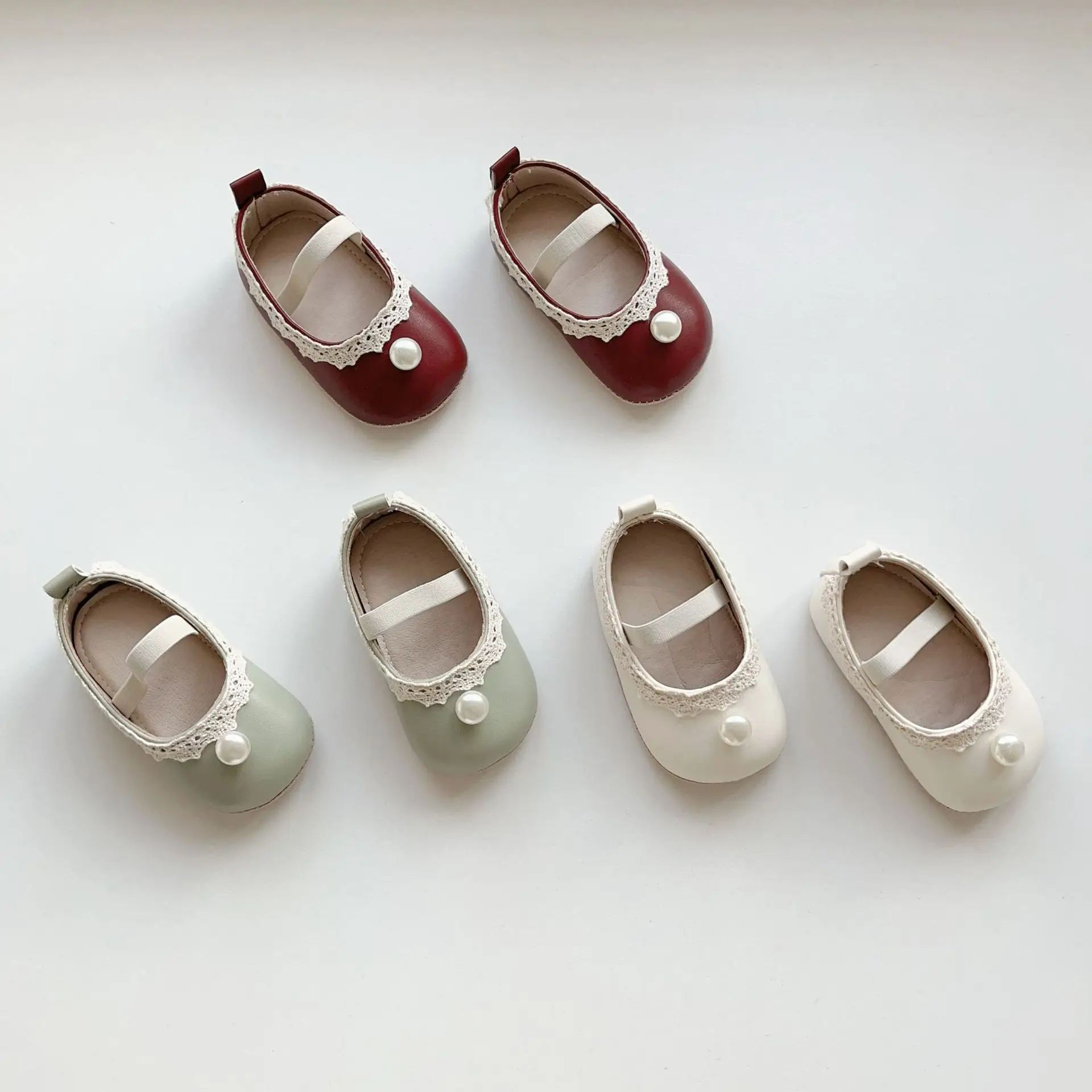 Baby Pearl Leather Mary Jane Shoes for Girls — feature 2
