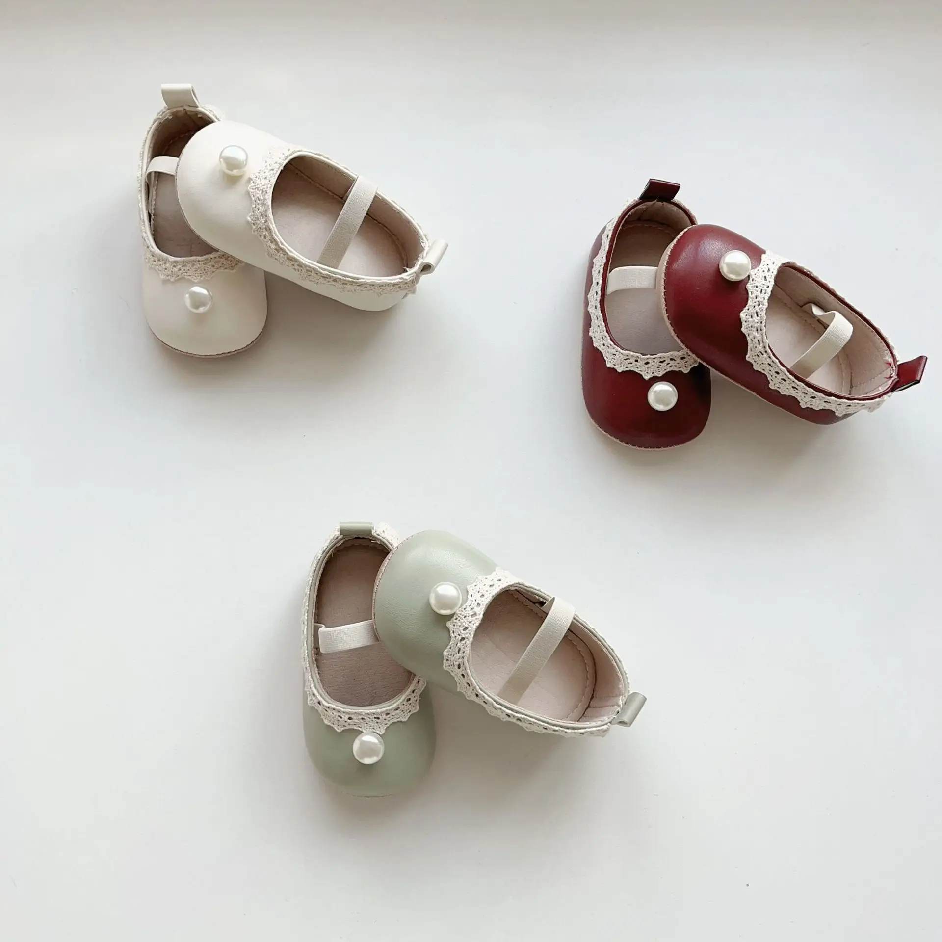 Baby Pearl Leather Mary Jane Shoes for Girls — feature 3