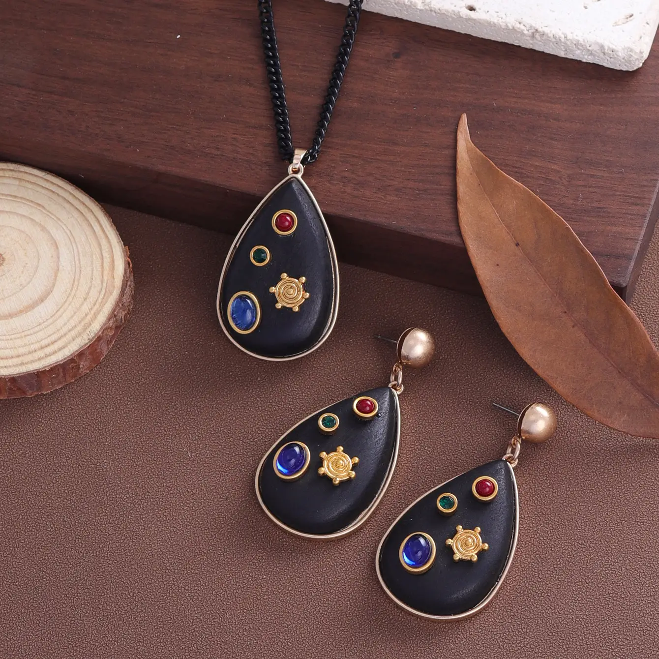 Vintage Drop Jewelry Set Black Gold Women
