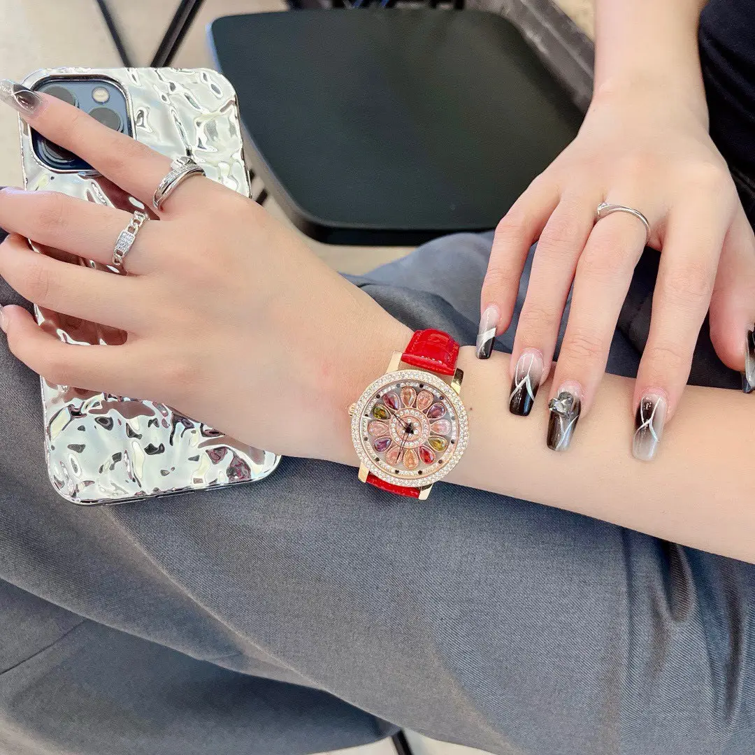 Women's Cross-border Tide Watch with Rhinestone Dial — feature 10
