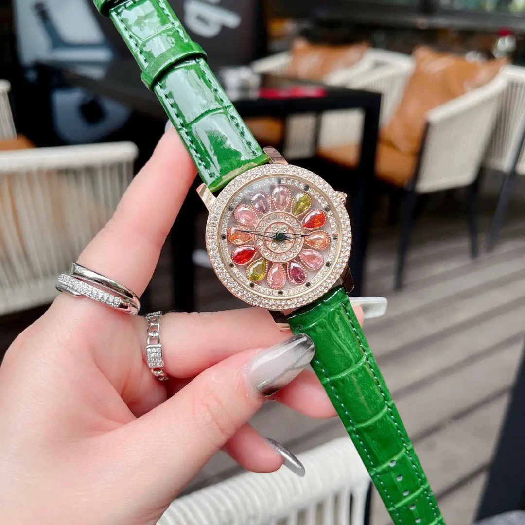 Women's Cross-border Tide Watch with Rhinestone Dial — feature 3