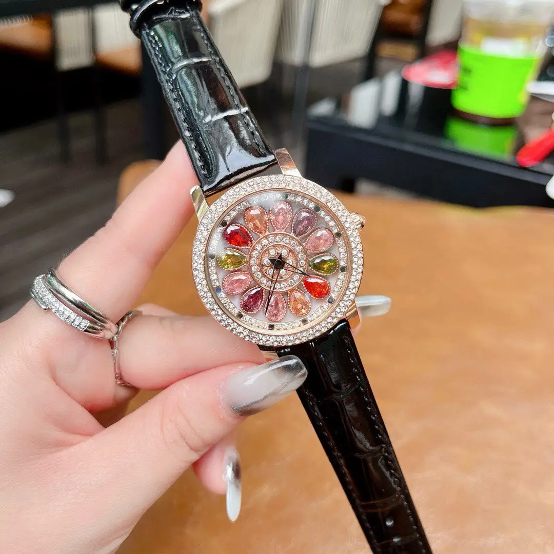 Women's Cross-border Tide Watch with Rhinestone Dial — feature 5