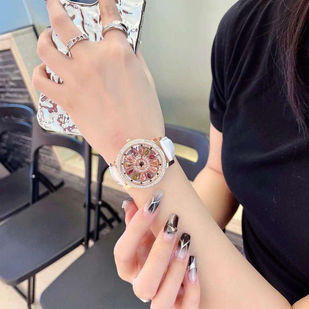 Women's Cross-border Tide Watch with Rhinestone Dial — feature 8