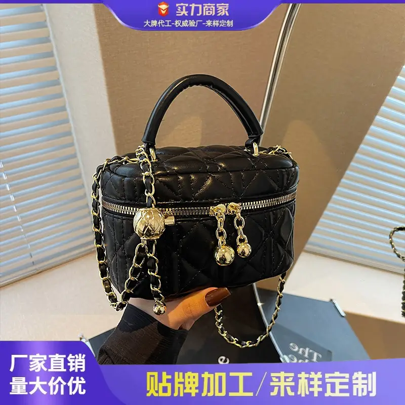 Women's Black Embroidered Chain Shoulder Bag 2025 New Arrival - Image 5