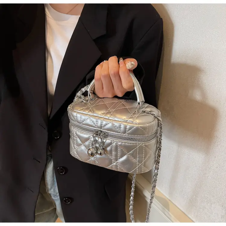 Women's Black Embroidered Chain Shoulder Bag 2025 New Arrival — feature 13