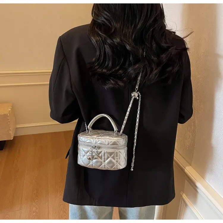 Women's Black Embroidered Chain Shoulder Bag 2025 New Arrival — feature 14