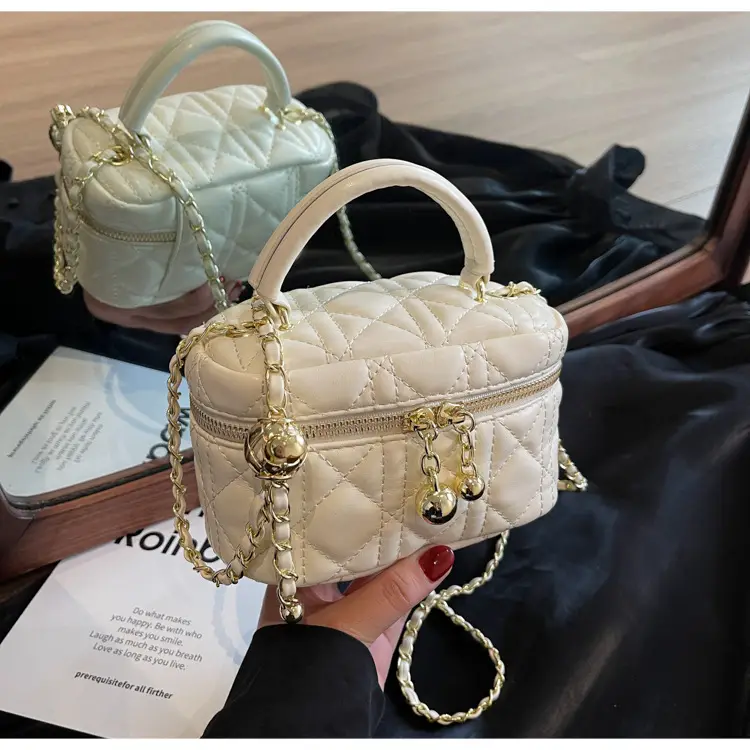 Women's Black Embroidered Chain Shoulder Bag 2025 New Arrival — feature 18