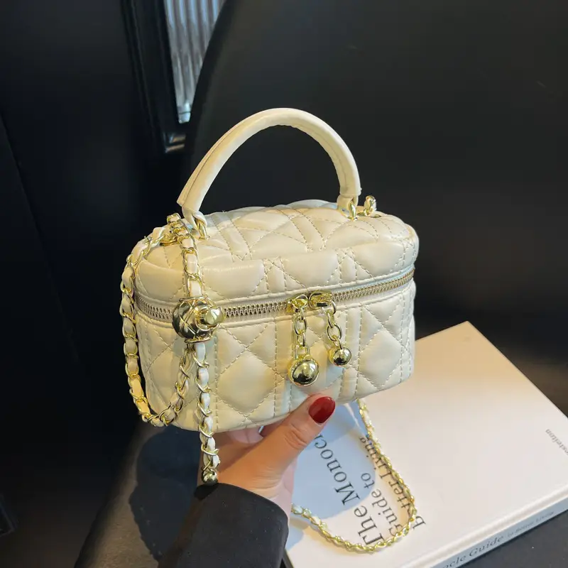 Women's Black Embroidered Chain Shoulder Bag 2025 New Arrival - Image 2