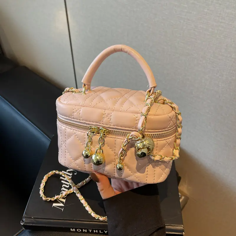 Women's Black Embroidered Chain Shoulder Bag 2025 New Arrival - Image 4