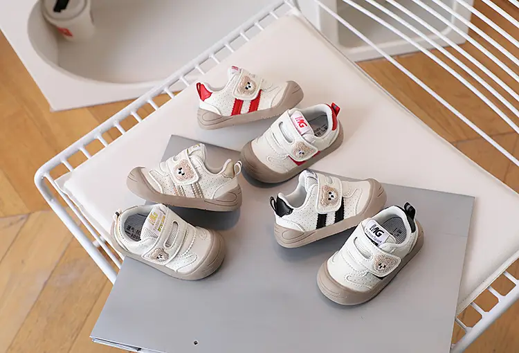 Baby Toddler Shoes 2025 Spring New Baby Shoes Baby Leather Shoes Autumn Children's Shoes Children's Bear Embroidery — feature 1