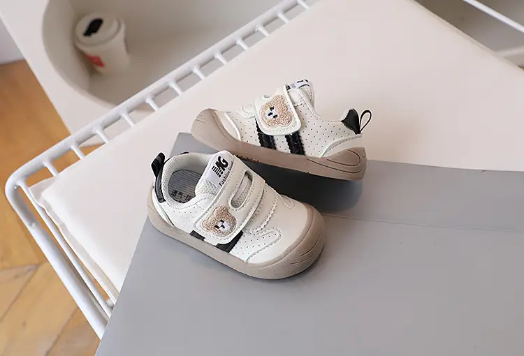 Baby Toddler Shoes 2025 Spring New Baby Shoes Baby Leather Shoes Autumn Children's Shoes Children's Bear Embroidery — feature 11