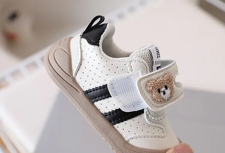 Baby Toddler Shoes 2025 Spring New Baby Shoes Baby Leather Shoes Autumn Children's Shoes Children's Bear Embroidery — feature 14
