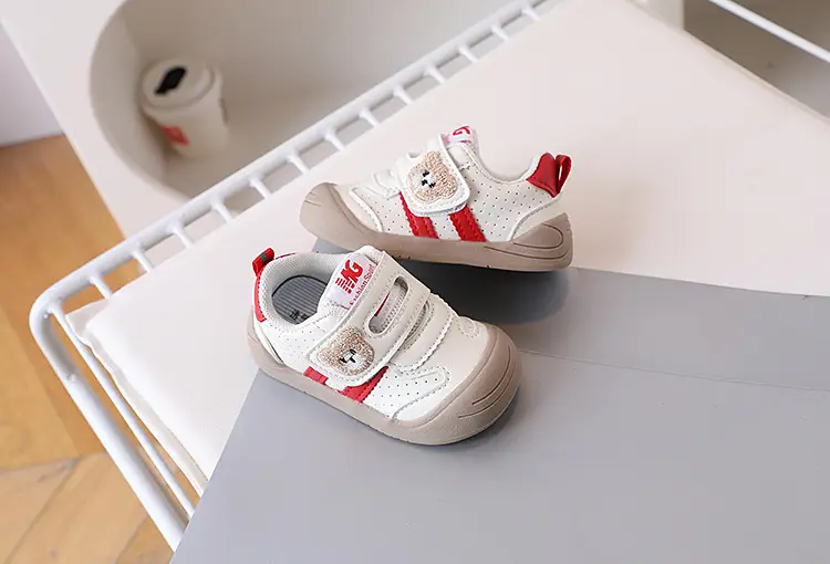Baby Toddler Shoes 2025 Spring New Baby Shoes Baby Leather Shoes Autumn Children's Shoes Children's Bear Embroidery — feature 5