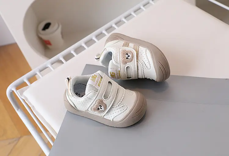 Baby Toddler Shoes 2025 Spring New Baby Shoes Baby Leather Shoes Autumn Children's Shoes Children's Bear Embroidery — feature 8