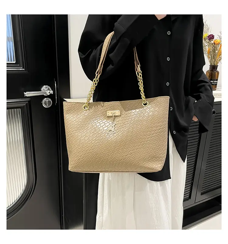 Red Snake Crocodile Tote Bag for Women 2025 — feature 20