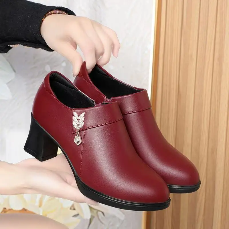 Soft Leather Zipper New Women's Leather Shoes Thick Heel Explosive Deep Mouth Simple Women's Shoes Western Style Low-top Rhinestone Round-toe Leather Shoes - Image 4