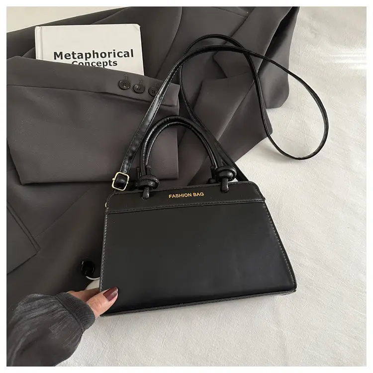Korean Style Leather Shoulder Bag Large Capacity 2025 — feature 18