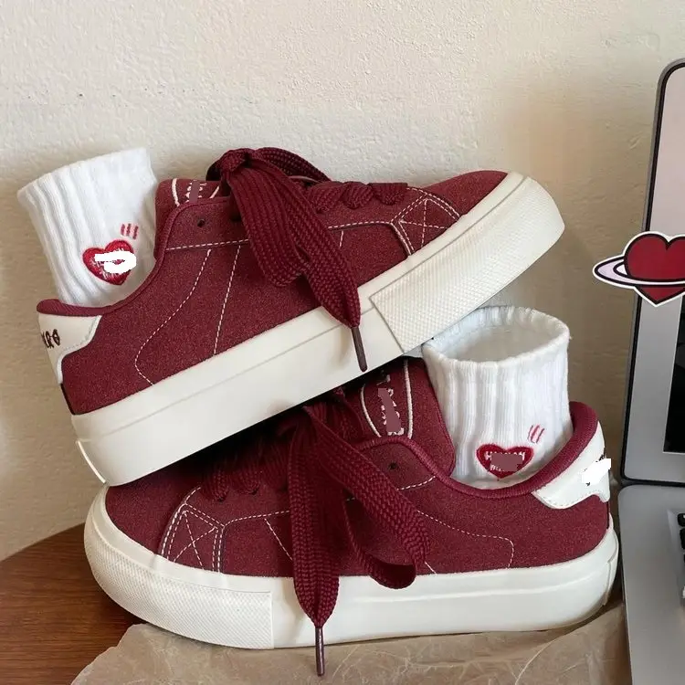 Red Casual High-Top Student Shoes 2025 — feature 2