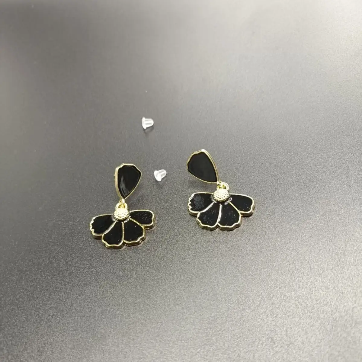 Women's Floral Gold Earrings Spring Summer Elegant 2024 - Image 3