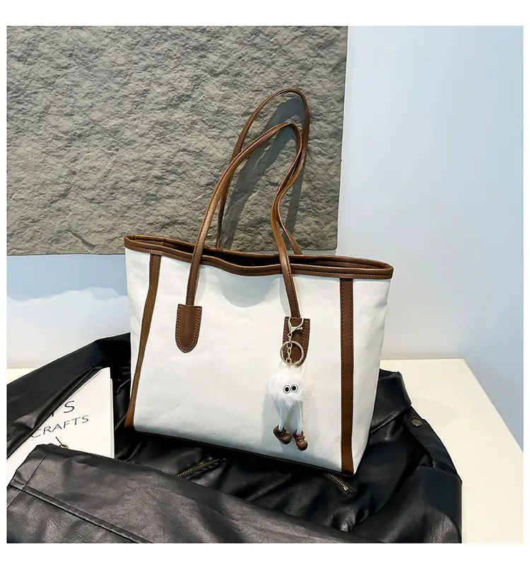 Retro Women's Shoulder Bag with Sheep Design 2025 — feature 12