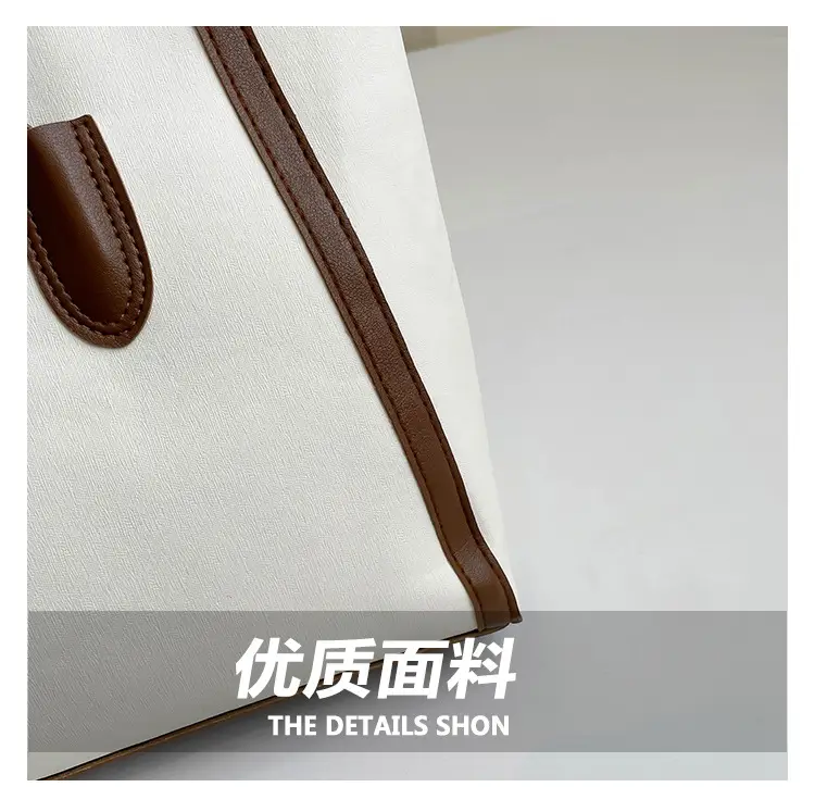 Retro Women's Shoulder Bag with Sheep Design 2025 — feature 5
