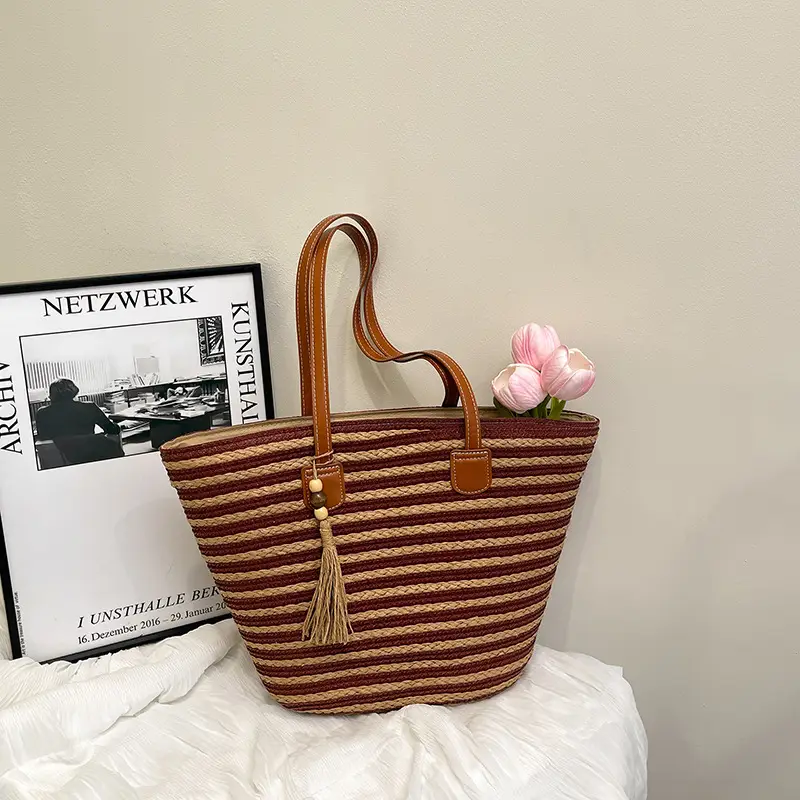 Women's Woven Shoulder Bag Large Capacity Summer Beach Bag - Image 5