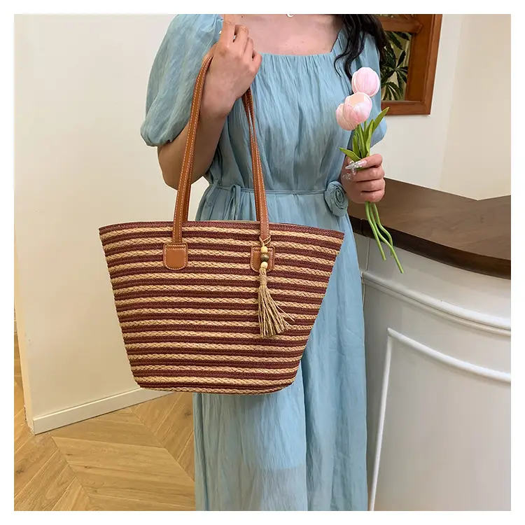 Women's Woven Shoulder Bag Large Capacity Summer Beach Bag — feature 17