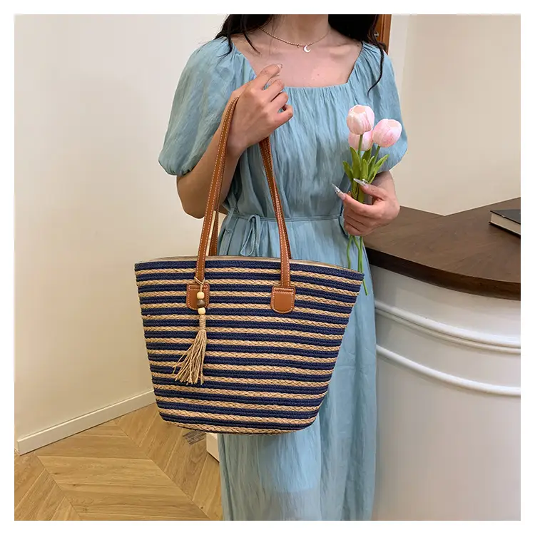 Women's Woven Shoulder Bag Large Capacity Summer Beach Bag — feature 18