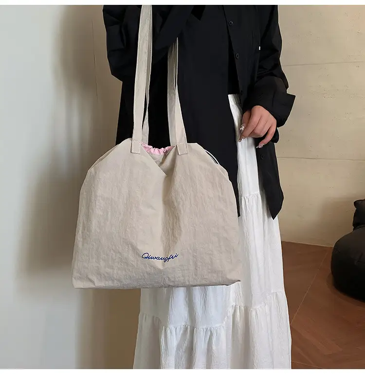 Korean Style Women's Shoulder Tote Bag 2025 Nylon Light Grey — feature 10