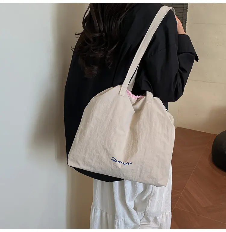Korean Style Women's Shoulder Tote Bag 2025 Nylon Light Grey — feature 11