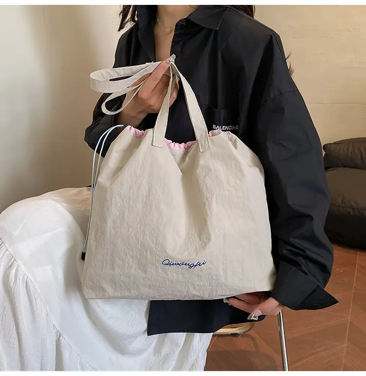 Korean Style Women's Shoulder Tote Bag 2025 Nylon Light Grey — feature 12