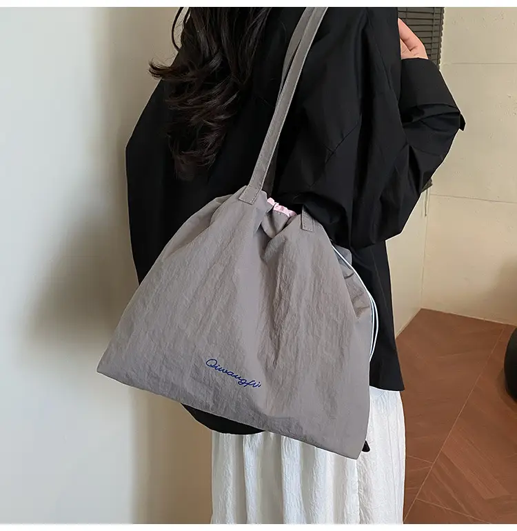Korean Style Women's Shoulder Tote Bag 2025 Nylon Light Grey — feature 13