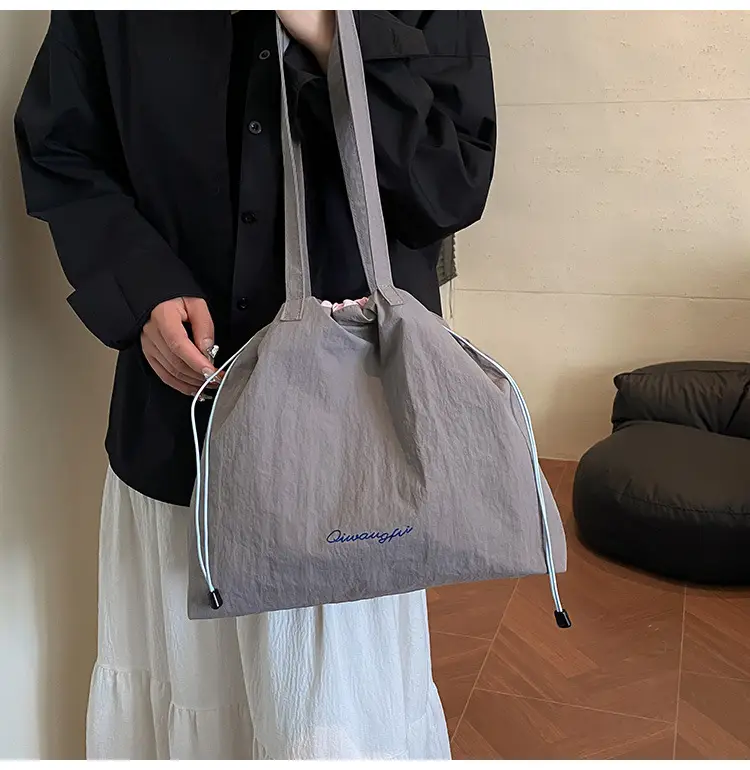 Korean Style Women's Shoulder Tote Bag 2025 Nylon Light Grey — feature 14
