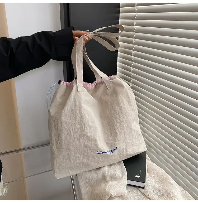 Korean Style Women's Shoulder Tote Bag 2025 Nylon Light Grey — feature 18