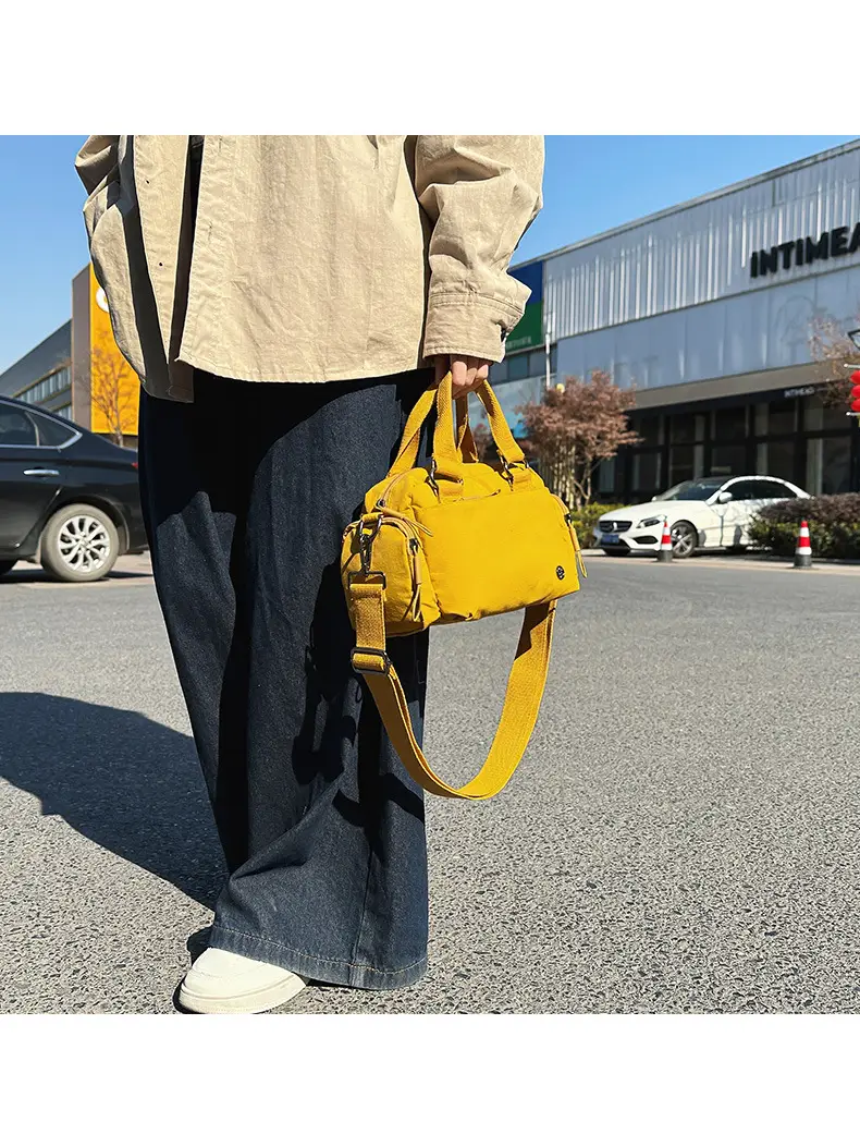 2026 Japanese Style Women's Nylon Crossbody Bag — feature 11