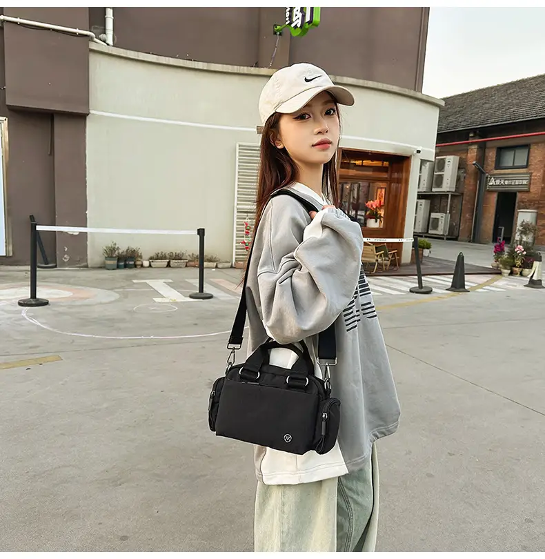 2026 Japanese Style Women's Nylon Crossbody Bag — feature 22