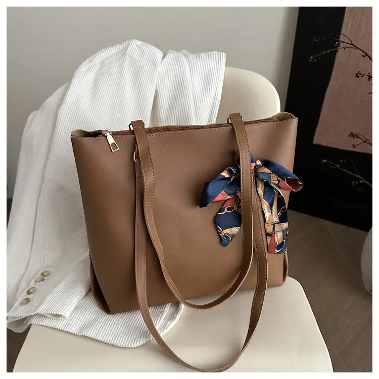 Beige Retro Shoulder Bag for Women Large Capacity — feature 20