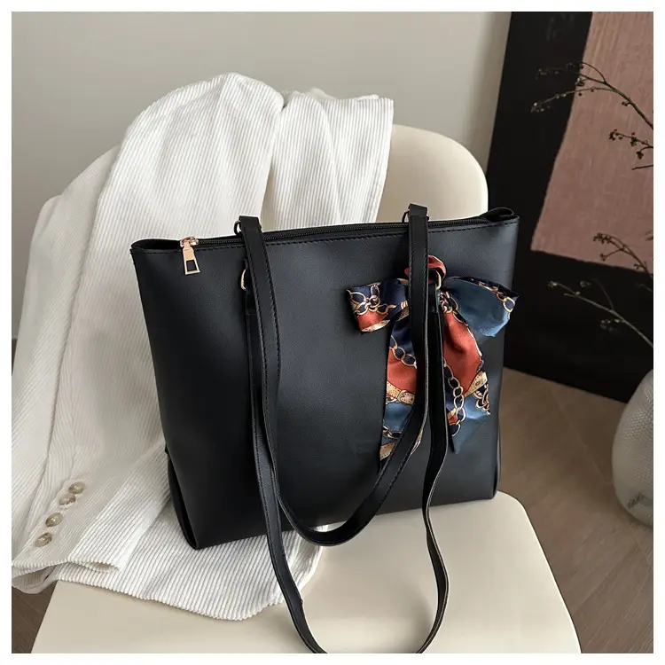 Beige Retro Shoulder Bag for Women Large Capacity — feature 22