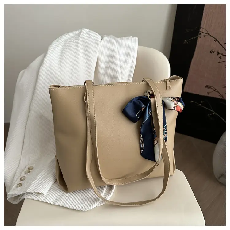 Beige Retro Shoulder Bag for Women Large Capacity — feature 23
