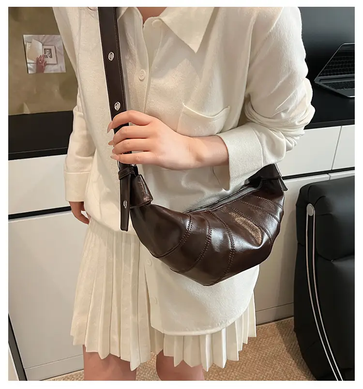 Women's Brown Leather Shoulder Crossbody Bag 2025 — feature 3