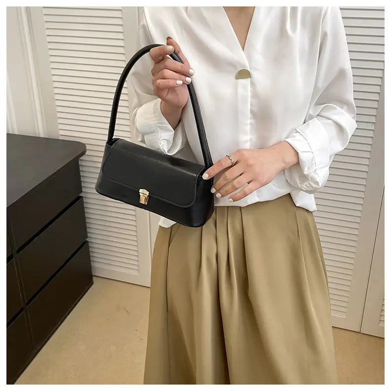 Women's Spring Baguette Shoulder Bag Beige Leather — feature 12