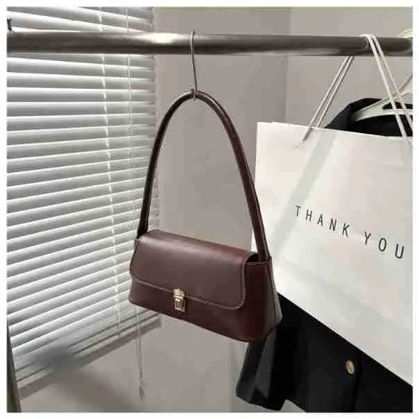 Women's Spring Baguette Shoulder Bag Beige Leather — feature 21