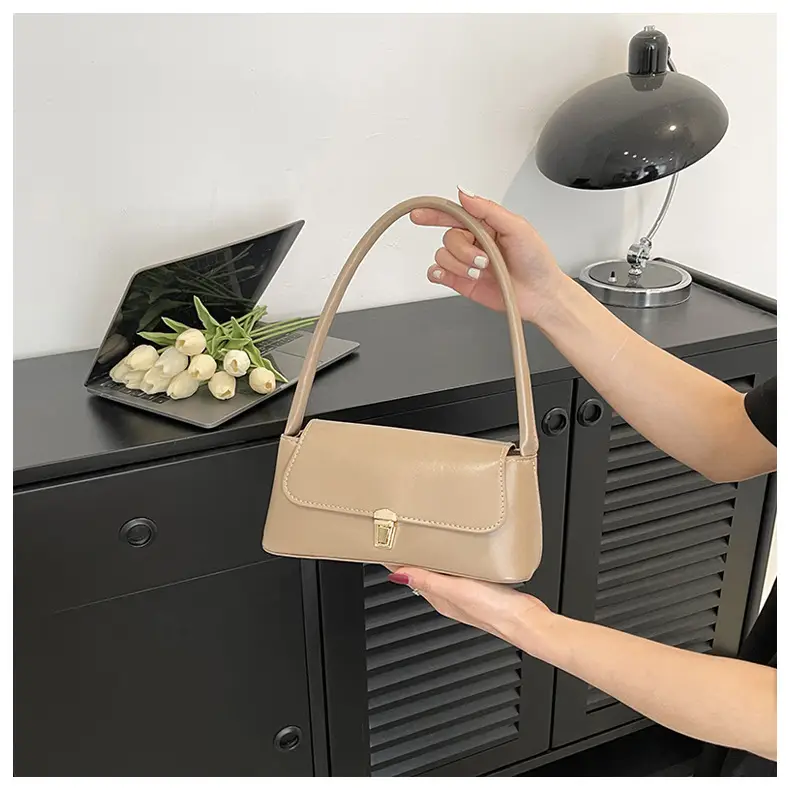 Women's Spring Baguette Shoulder Bag Beige Leather — feature 9