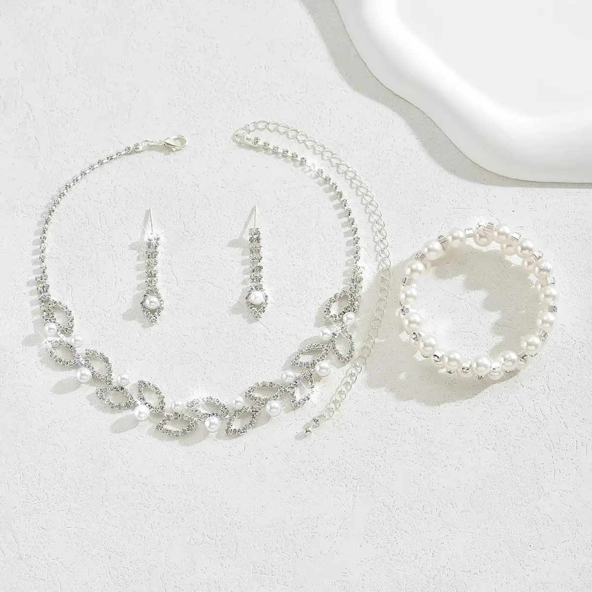 European Rhinestone Full Diamond Necklace Earrings Bracelet Set - Image 3