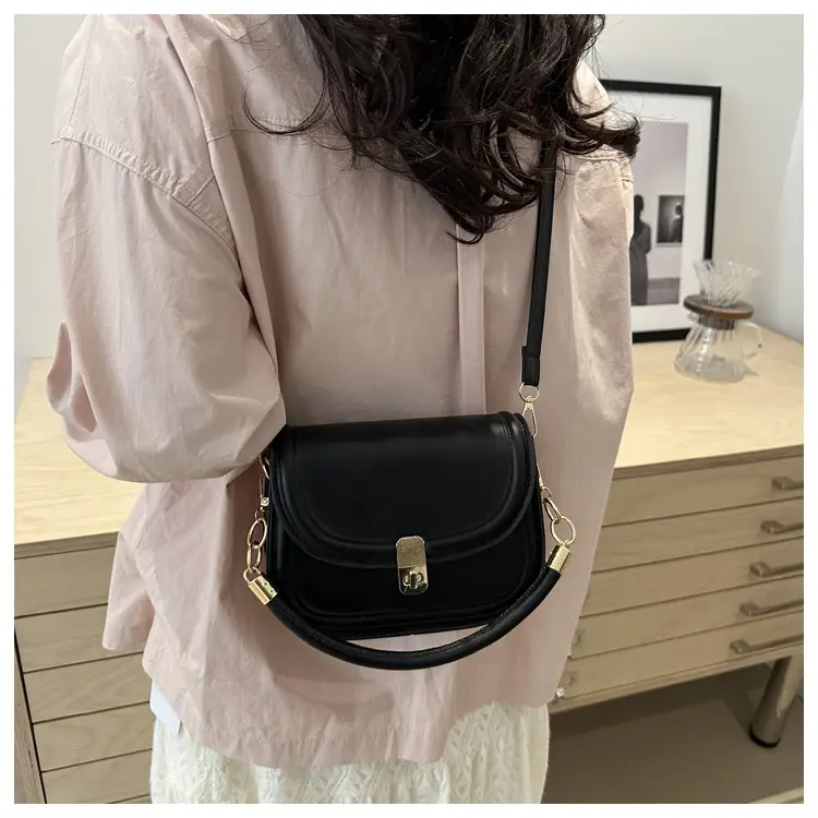 Vintage Brown Lock Shoulder Bag for Women 2025 — feature 11