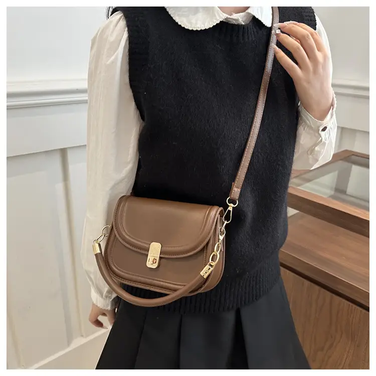 Vintage Brown Lock Shoulder Bag for Women 2025 — feature 18
