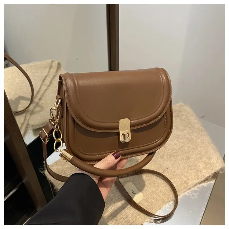 Vintage Brown Lock Shoulder Bag for Women 2025 — feature 23